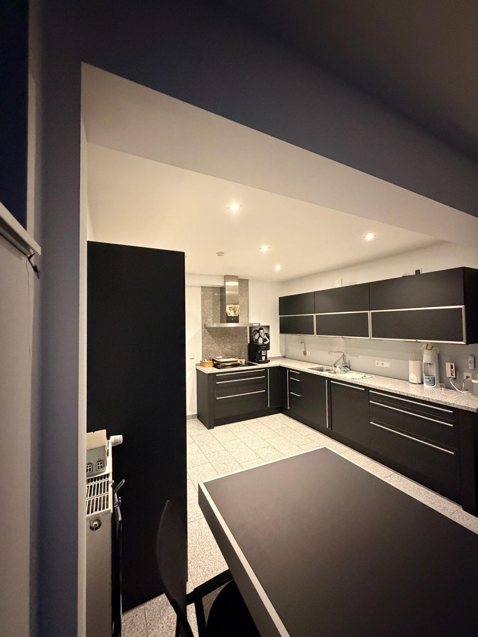 Rénovation cuisine laqué rouge